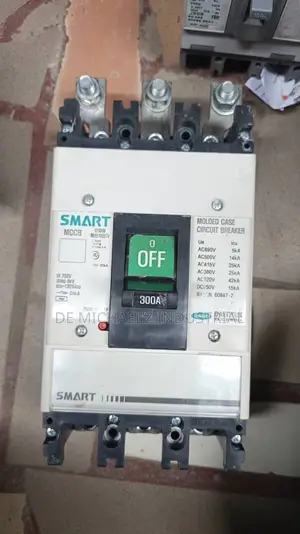 300a Ac/Dc McCb Breaker 3pole