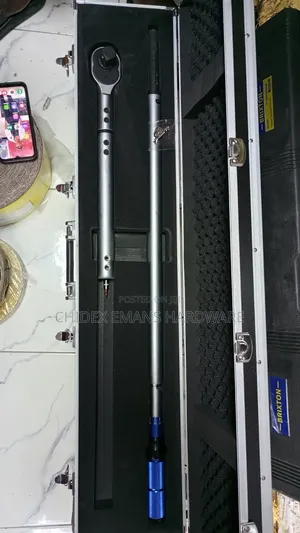 1" Drive Torque Wrench 300_1500nm