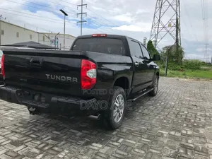 Toyota Tundra 1794 4dr CrewMax SB (5.7L 8cyl 6A) 2015 Black