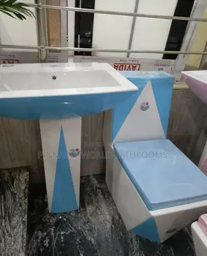 England Master Blue and White Water Closet Wc Set