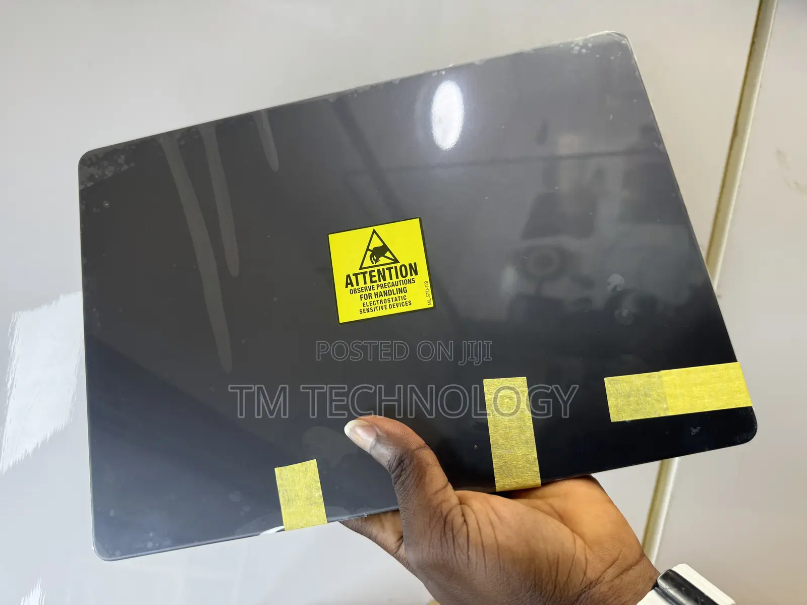 Macbook Pro M4 Screen Replacement