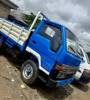Toyota Dyna 200 Six Tyres 4.5tonnage Capacity
