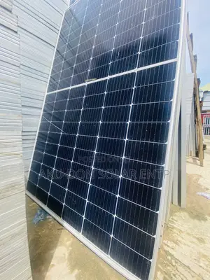 550watts 120cells Original Canadian Half-Cut Solar Panels