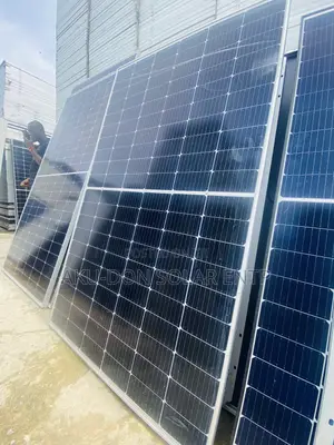 550watts 120cells Original Canadian Half-Cut Mono Panels