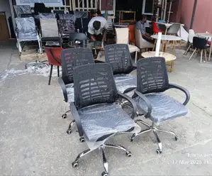Swivel Office Chair With Out Head Rest