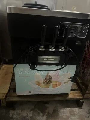 Commercial Direct Tokunbo Ice-Cream Machine Is for Sales