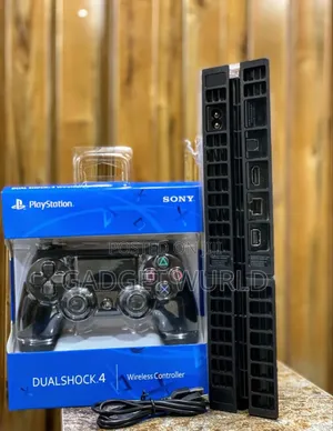 Uk Used Clean Ps4fat With Fc26 and Ten Others