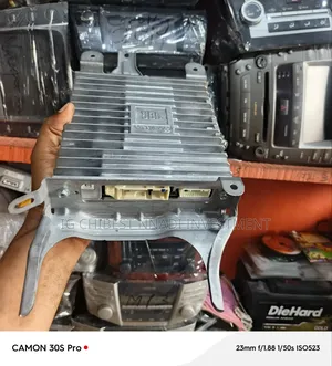 Toyota Avalon Amplifier for 2014 - 2015. Foreign Used.