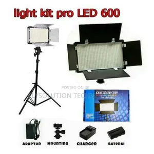 Pro Led 600 Light Kit + Tripod Stand + Batteries