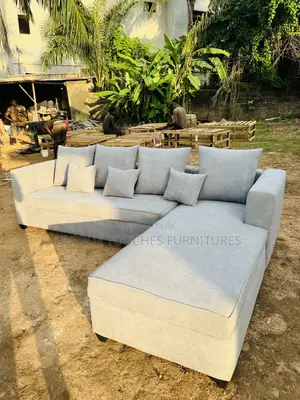 Contemporary Sectional Sofa Set.