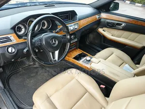 Mercedes-Benz E350 Base 4Matic Sedan AWD (3.5L 6cyl 7A) 2016 Black
