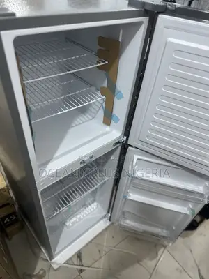 Skyrun Chillaura 195 L Refrigerator (Model BCD-195hs).