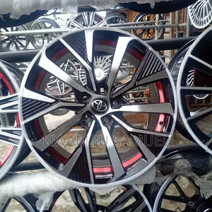 18rim Toyota and Mercedes