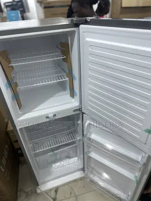 Skyrun Comfortchill 195 L Refrigerator (Model BCD-195hs).