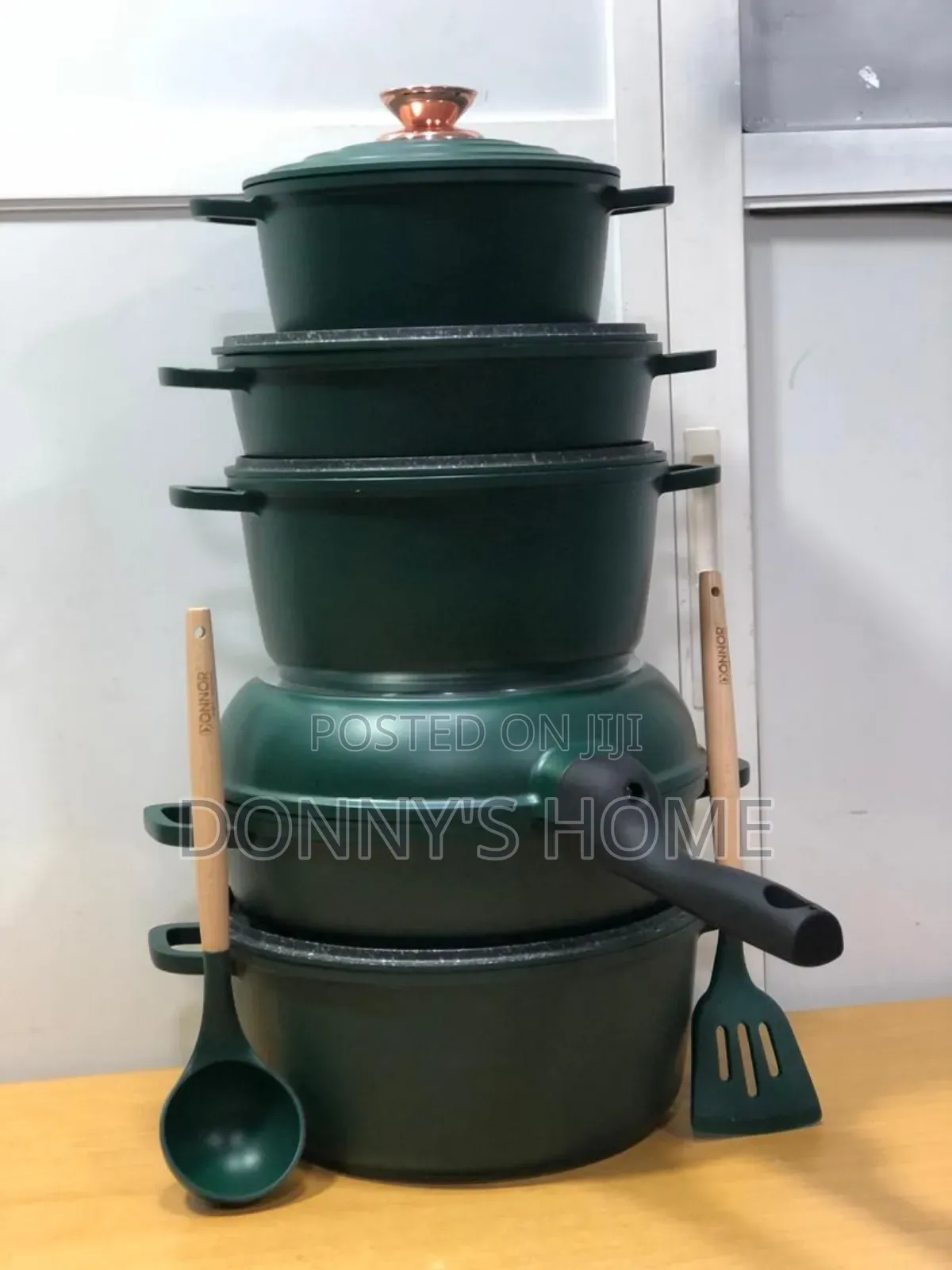 Donor Pot Cast Iron Cookware/Pots