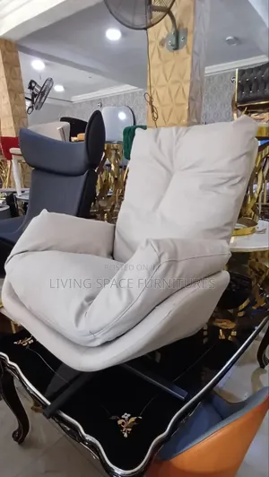 Executive Relaxing Accent Leather Chair