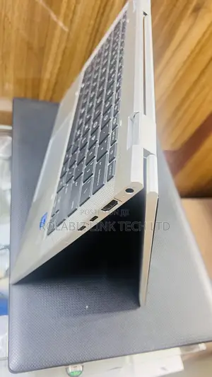Laptop HP EliteBook 830 G8 16GB Intel Core I5 SSHD (Hybrid) 512GB