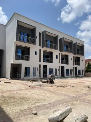 4bdrm Townhouse/Terrace in Gaduwa for sale