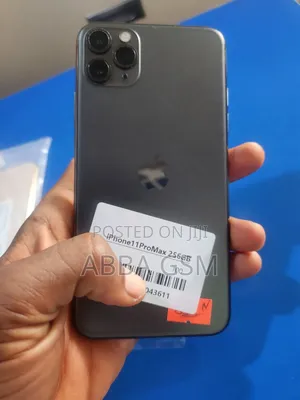 New Apple iPhone 11 Pro Max 256 GB Black