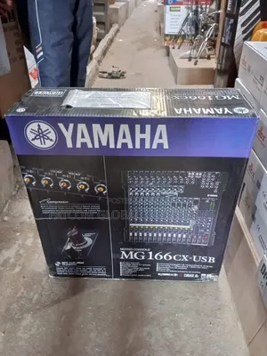 Yamaha 16 Channel Flat Mixer Mzg166cx