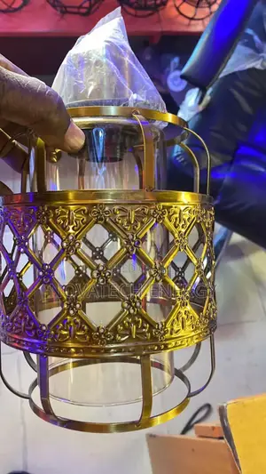 Item 2693 of Single Pendant Dropping Lights, Uses Bulb