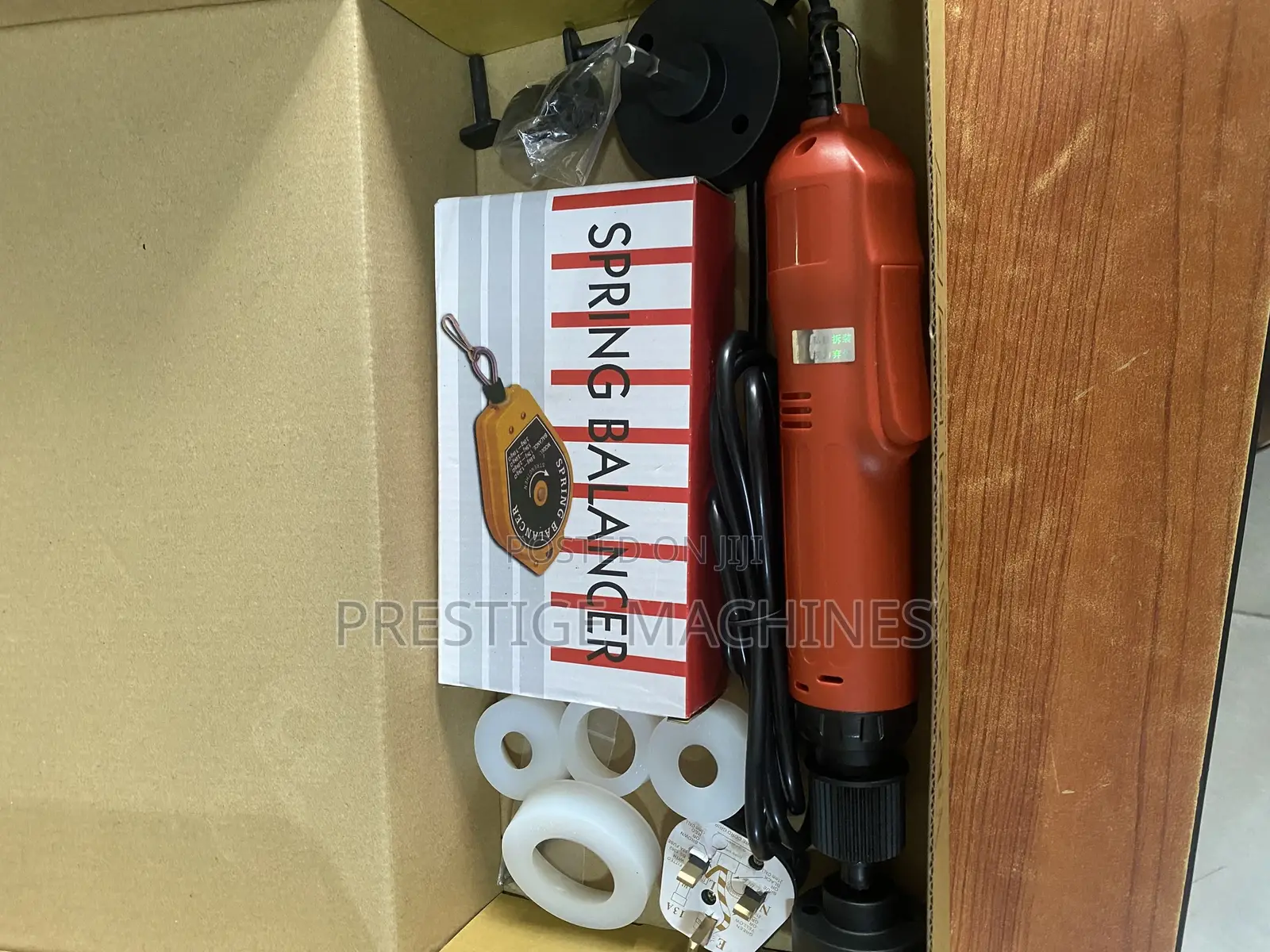 Hand Capping Machine
