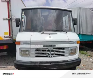 Mercedes-Benz T2 2000 White
