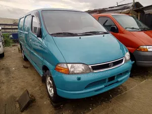 Toyota HiAce 2005 Blue