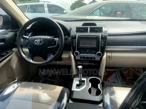 Toyota Camry LE 4dr Sedan (2.5L 4cyl 6A) 2013 Red