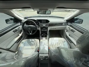 Mercedes-Benz E350 Base 4Matic Sedan AWD (3.5L 6cyl 7A) 2013 Silver