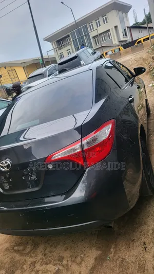 Toyota Corolla LE Eco 4dr Sedan (1.8L 4cyl CVT) 2014 Black