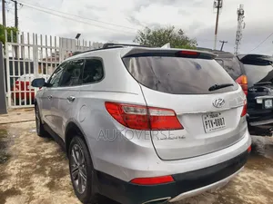 Hyundai Santa Fe GLS 4dr SUV (3.3L 6cyl 6A) 2014 Silver