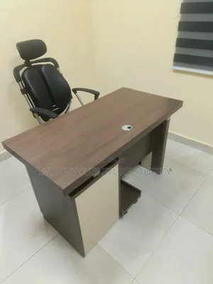 Stuffzy Office Table