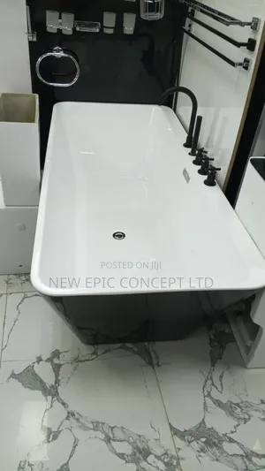 Executive Black And White Bathtub