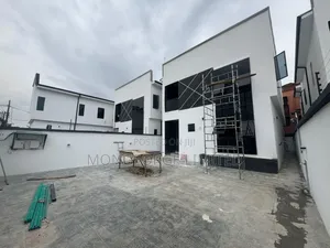 4bdrm Duplex in Ikeja for sale