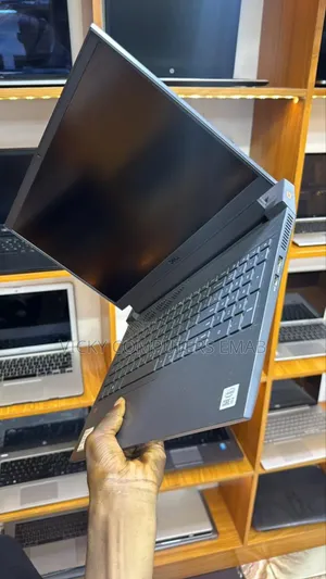 New Laptop HP EliteBook 840 G5 8GB Intel Core I5 SSD 256GB