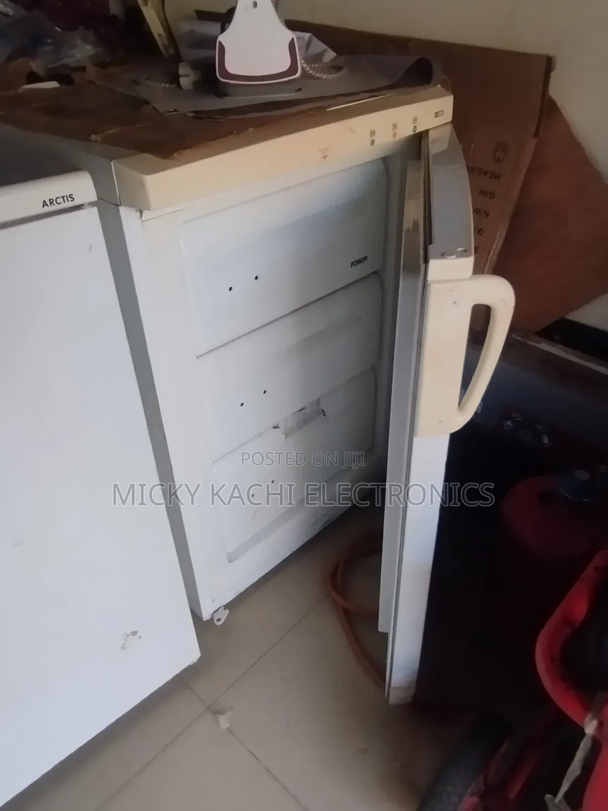Refrigerator