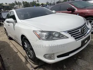 Lexus ES 2013 White