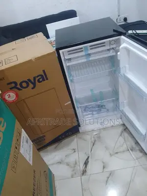 Royal Single‐Door 105 L Refrigerator – Energy‐Efficient