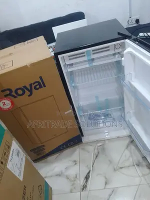 Royal Series 3000 – Compact 105 L Refrigerator With Lock