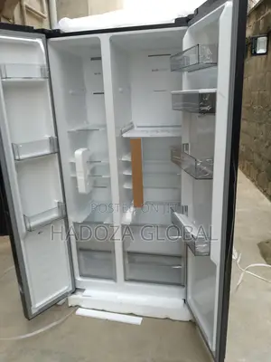 Refrigerator + Water Dispenser - Hisense 529 L Side By Side