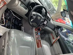 Toyota Highlander Limited 2012 Gray
