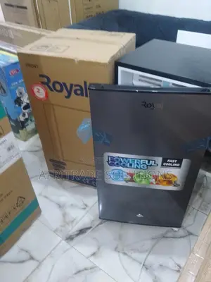 Royal 105 L Apartment‐Size Fridge – Thermostat Adjustable