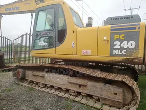 Excavator Komatsu Pc 240 Tokunbo