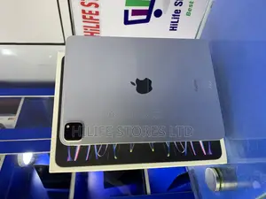 Apple iPad Pro 11 (2022) 256 GB White