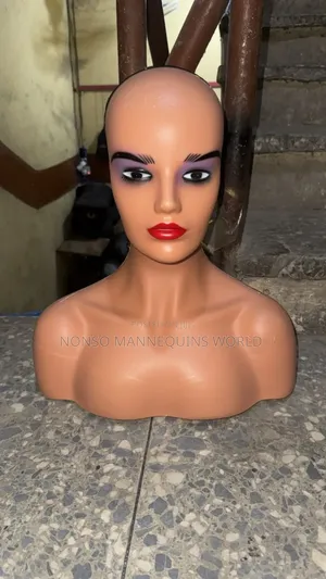 Plastic Female Mannequin Head With Shoulder