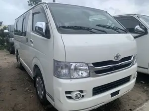 Toyota HiAce 2010 White