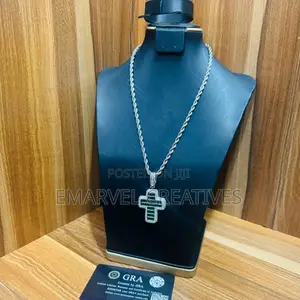 Twisted Necklace Chain With Mossanaite Cross Pendant