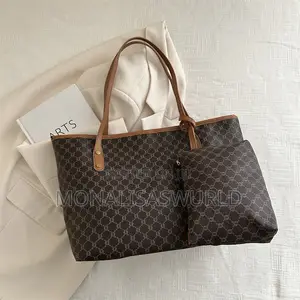 Quality Tote Bag Comes With a Purse