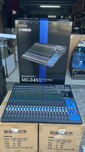 Yamaha Mg24xu Analog Mixer Console 24 Channels